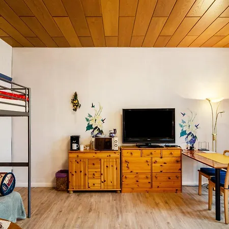 Gaestezimmer Fuer 3 Personen 度假居 *